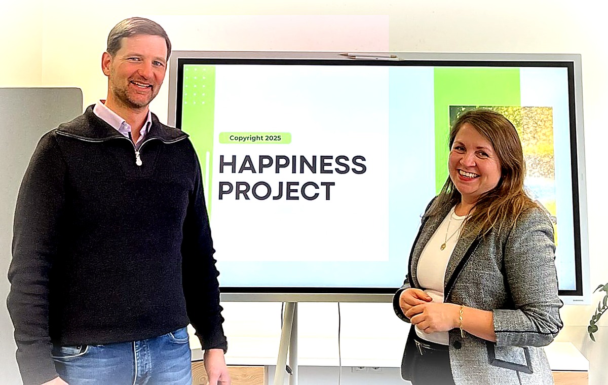 Lennard Kressin und Diana Naimi beim Happiness Project